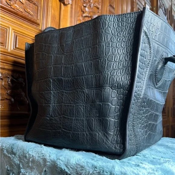 CELINE PHANTOM HANDBAG CROCODILE EMBOSSED LEATHER - Picture 4 of 15